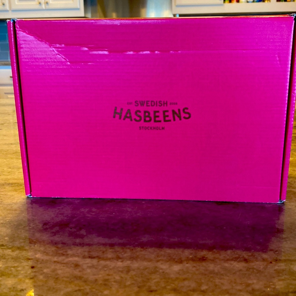 Hasbeens Neon Green Clogs 38